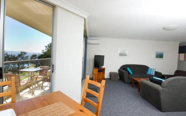 Beachpoint, Unit 303, 28 North Street