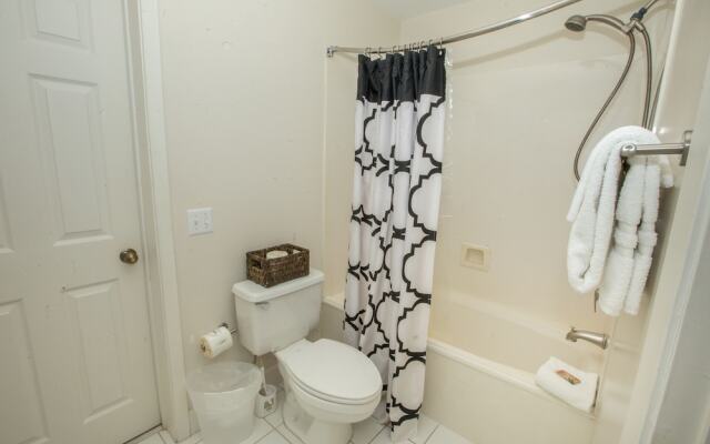 Oceania 705 3 Bedroom Condo by RedAwning