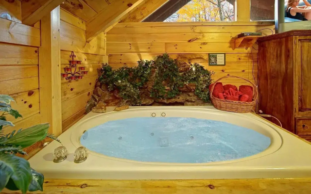 Creekside Hideaway