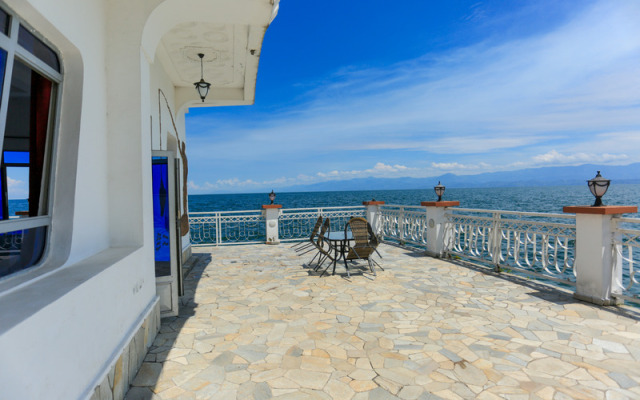 Cap Kivu Hotel