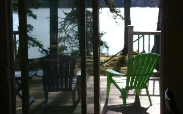 Oceanfront Hancock Cottage