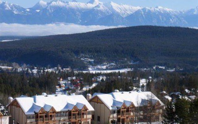 Sullivan Stone Lodge by Rocky Now