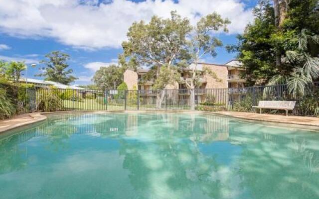 Nicholli, Bay Parklands, Unit 32/2 Gowrie Avenue