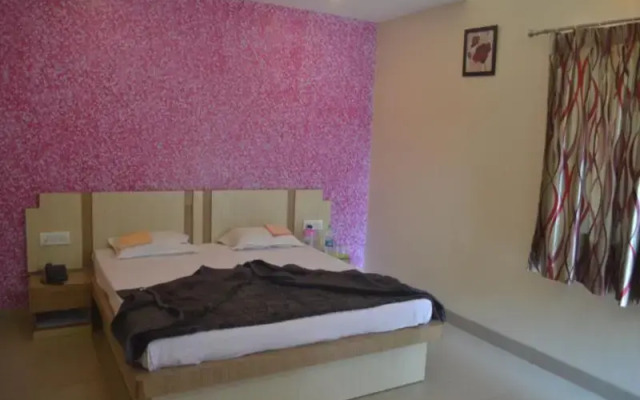 OYO 12260 Traveler's inn