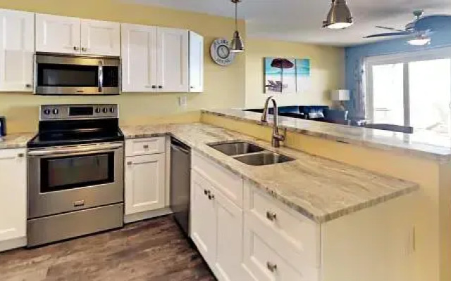 Put-in-Bay Waterfront Condo #111