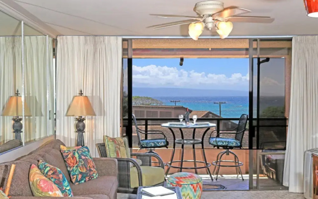 Kahana Villa F-410 by RedAwning