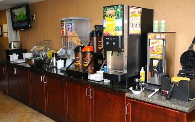 Super 8 Milledgeville