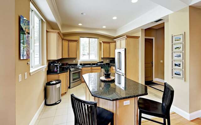 1207 Tomahawk Ln - 4 Br Home