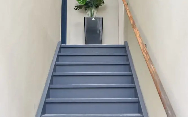 Park Lane Apartment 4