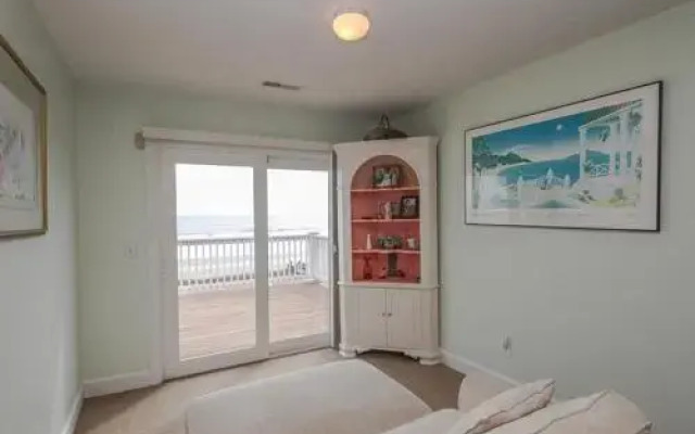 Ocean Boulevard 802 by RedAwning