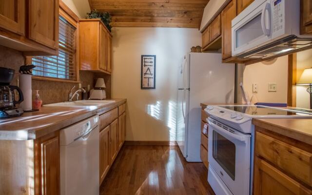 Lazy Pines Lodge by RedAwning