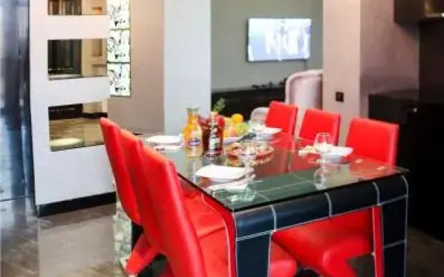 ARMT Penthouse near Republic Square