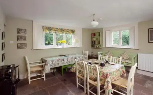 Ballealy Cottage