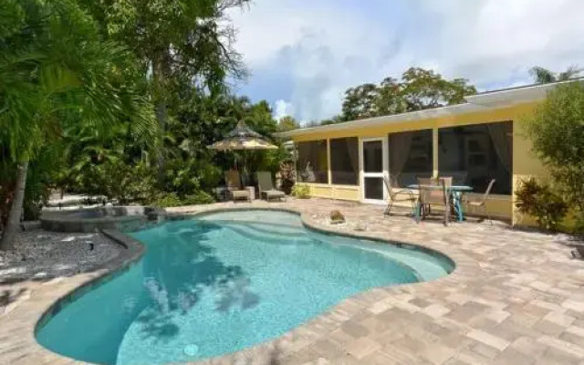 Manatee Manor 2 Bedroom Home by RedAwning