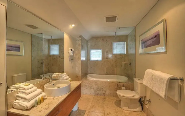 Sea Side Villa 3B