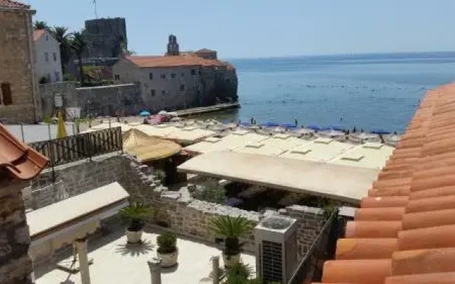 Stan u Budvi-Stari grad