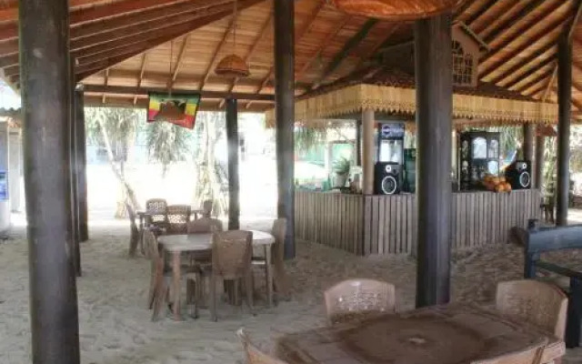 Warahena Beach Hotel