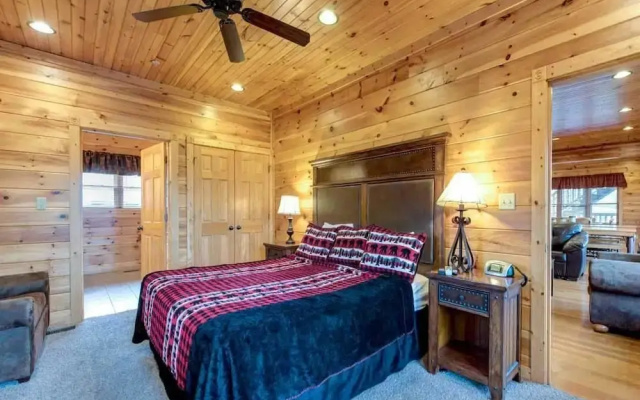 Big Sky Lodge II - Seven Bedroom Cabin