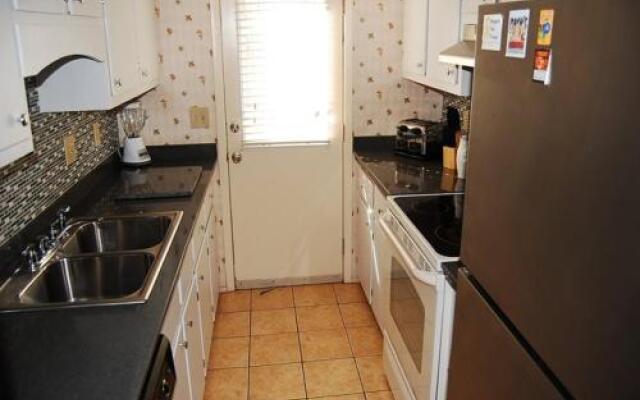 Guest G 61 4 Br Cottage by RedAwning