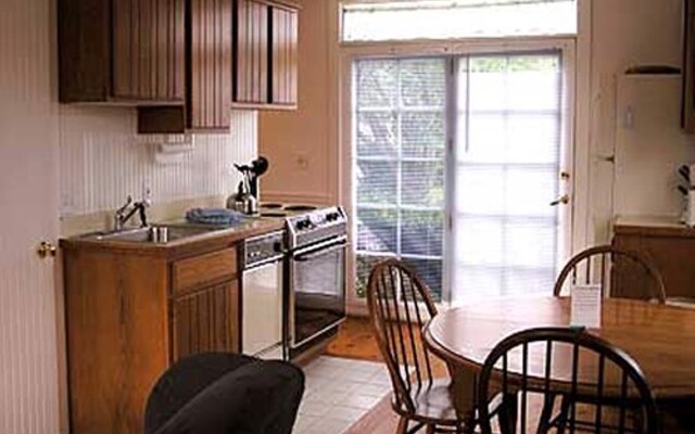 Brant Point Courtyard