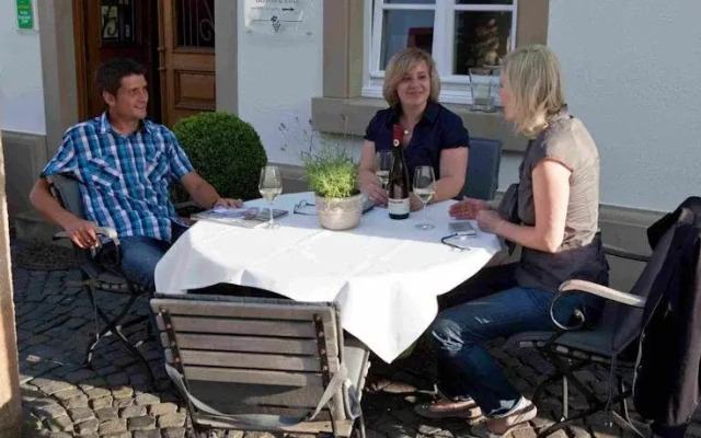 Weingut & Gästehaus Bernhard Eifel