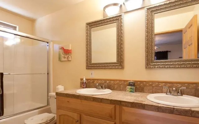 Jaybird Lodge - 3 Br Home