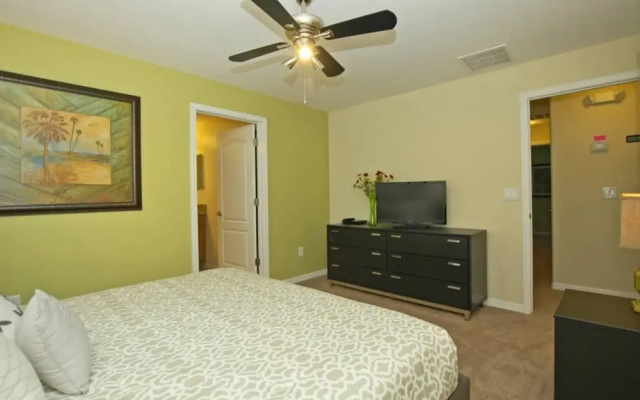 Paradise Palms 3025