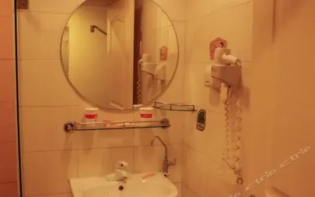 Home Inn Taicang Shanghai East Road