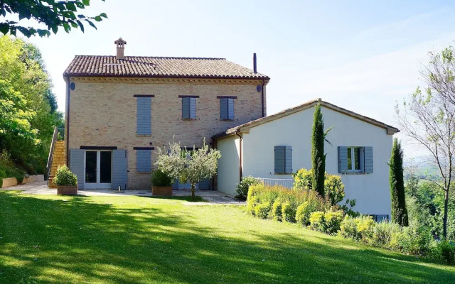 La Giravolta Country House