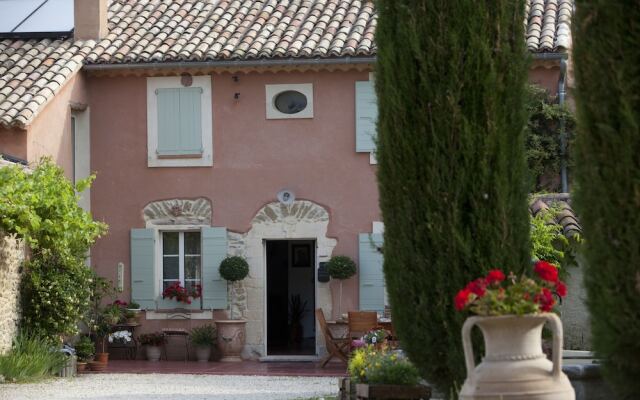 Amour Provence cottage