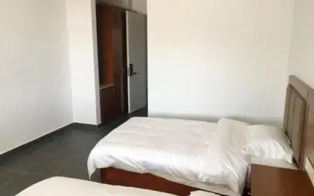 Cao Yuan Feng Farmyard Hostel