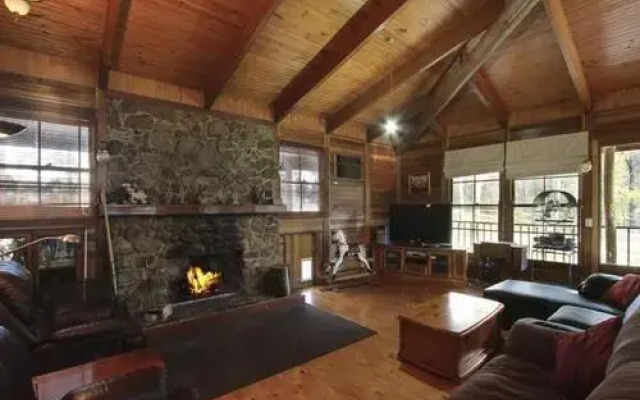 Wombat Valley Wild Country Cabins
