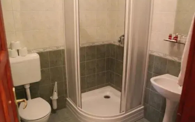 Biczó Csárda és Lovaspanzió