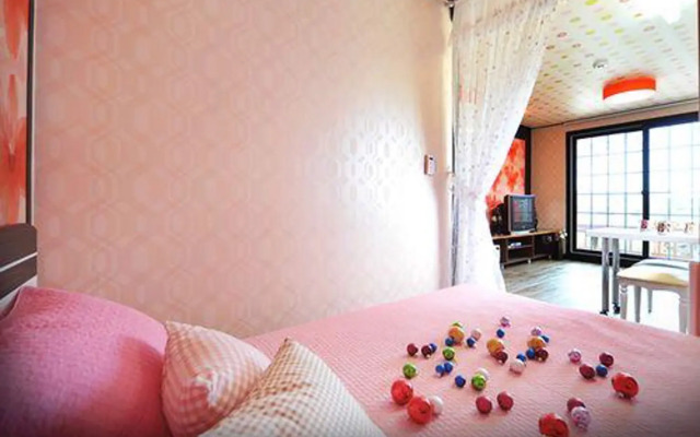 Seongmodorainbow Pension