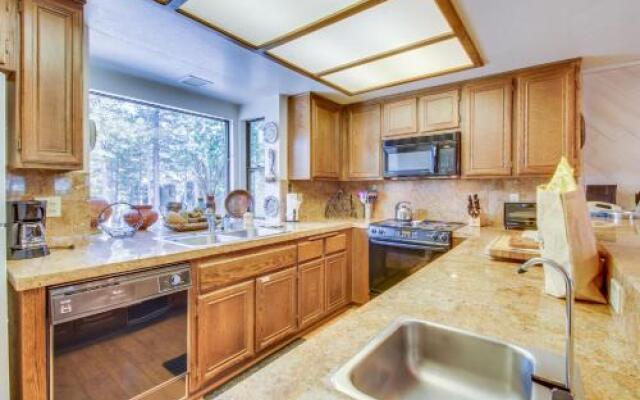 Forest Creek #3, Pet accepted