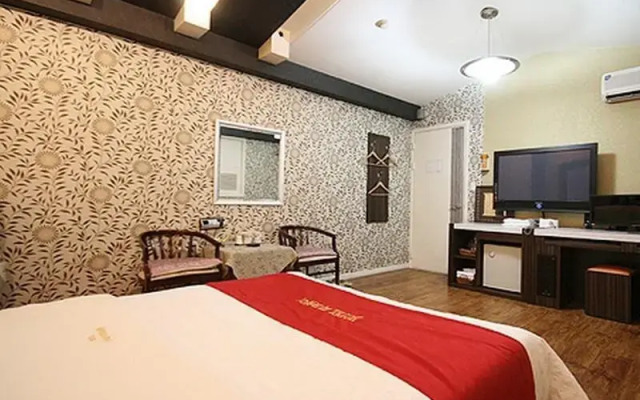 Hotel Parkway