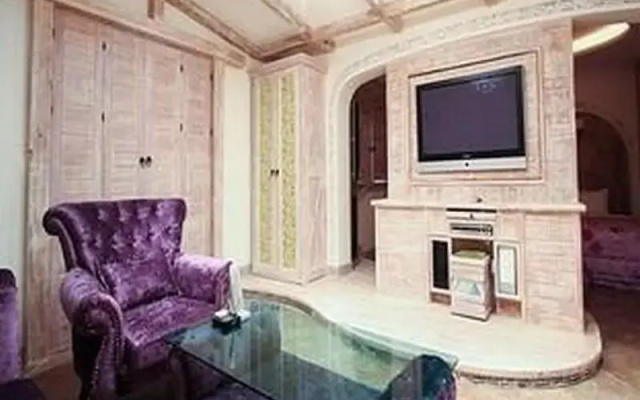 Goodstay Provence Motel