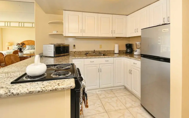 Ilikai 1612 - Studio Condo