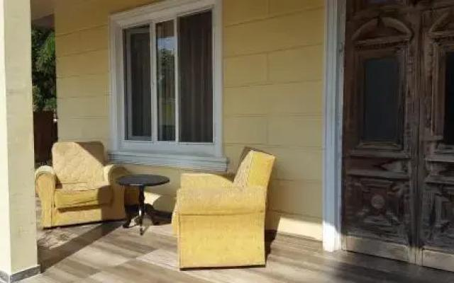 Guest House Guna
