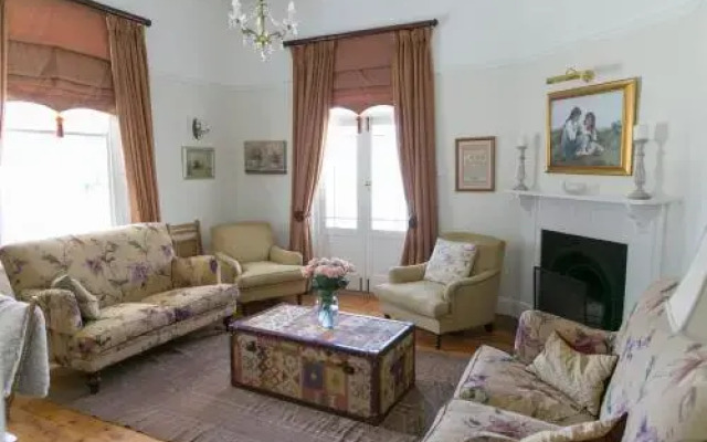 Auld House B & B