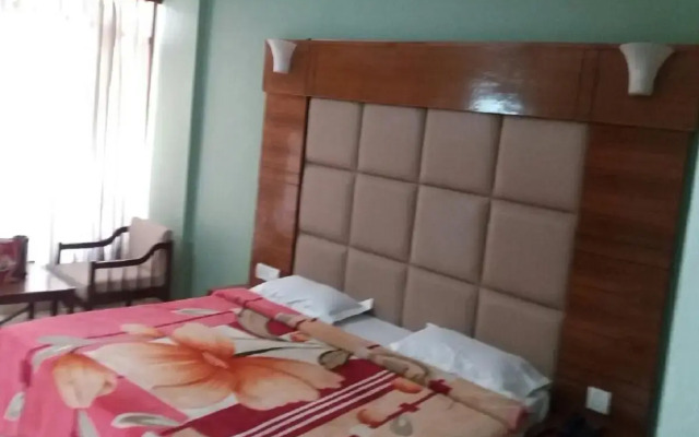Hotel Charlene