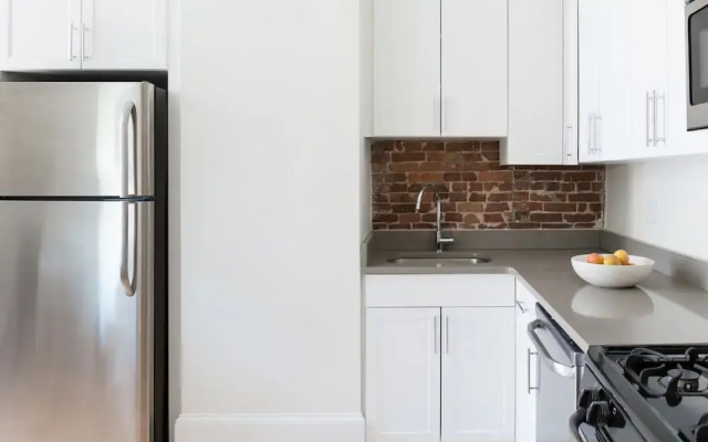 Contemporary South End Suites by Sonder