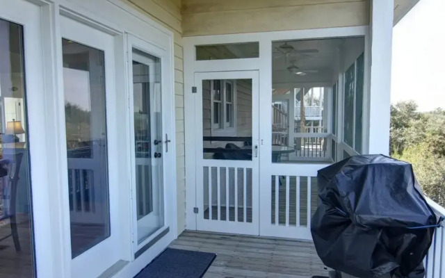 Blue Skies 5 Bedroom Home by RedAwning