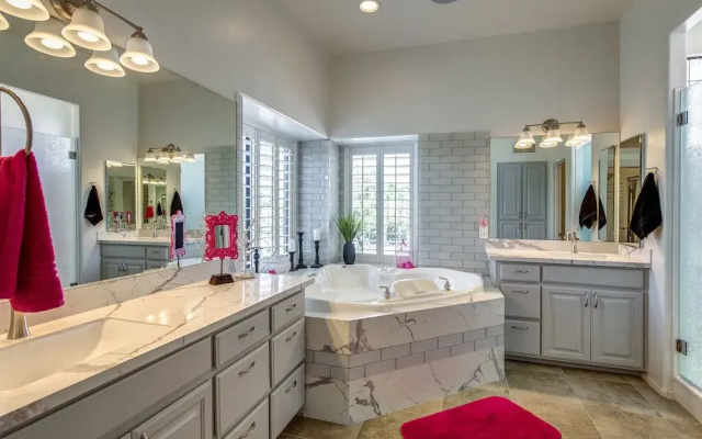 Freeport - 4 Br home by RedAwning
