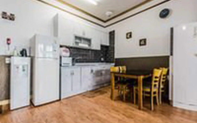 Yeosu White Village Pension