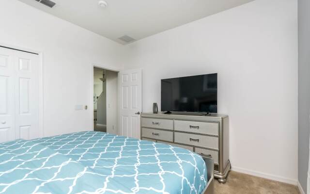 Solterra - 6005 Broad Oak Drive