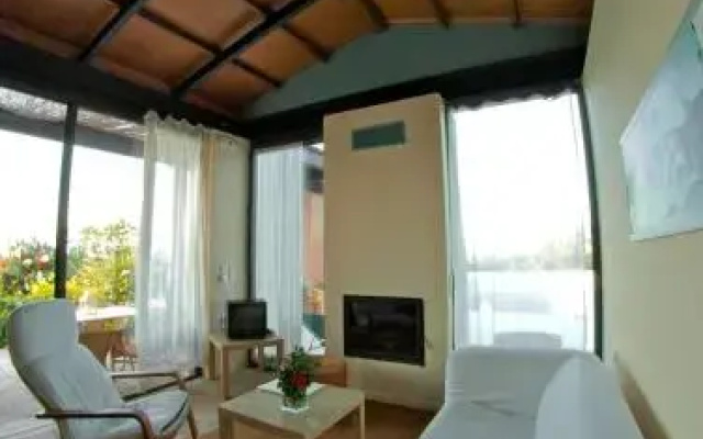 Lemon Tree Villas