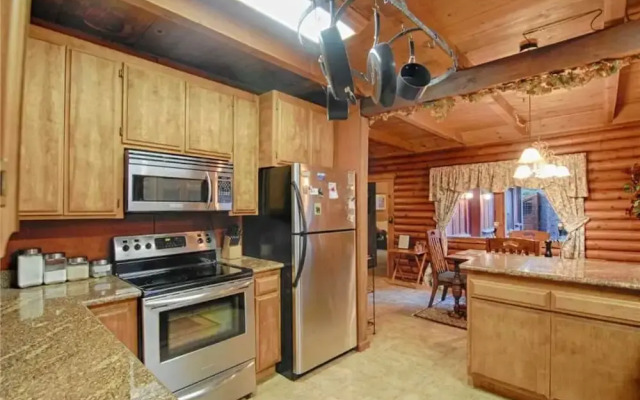 The Bernstein Bear Cabin - 2 Br Cabin