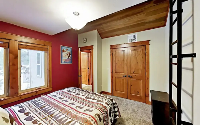 Mountain Gem Unit #9 - 6 Br Home