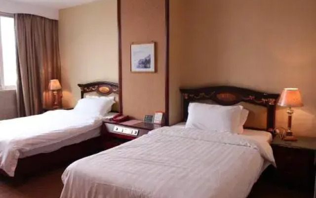 Guangyuan Hotel (Yellow River Fashion City Shop, Humen Pedestrian Street, Dongguan)